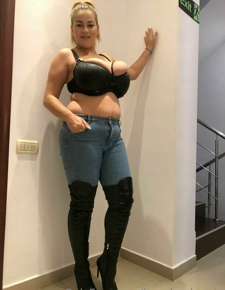 Hugeboobserin  nude leaked OnlyFans photo