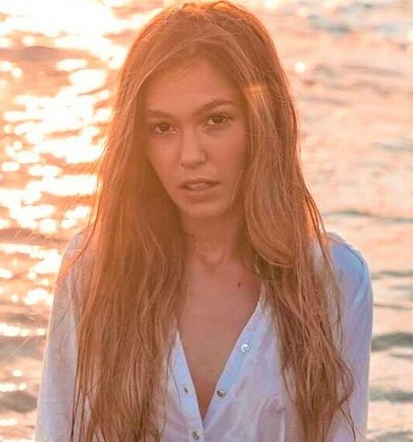Alaston vuotanut OnlyFans-kuva Aya Gutman