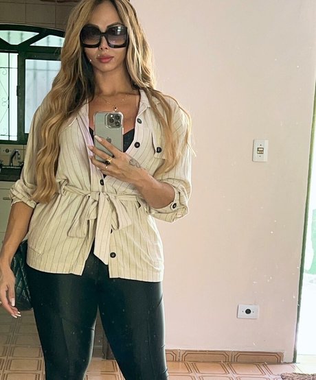 Agatha Ferraz