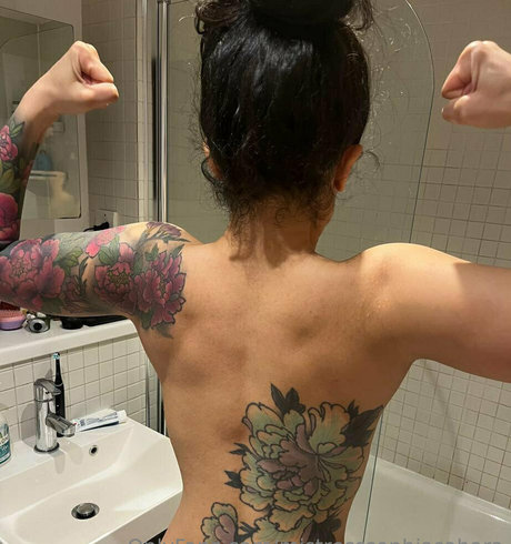 Alaston vuotanut OnlyFans-kuva Mistresssophiasahara
