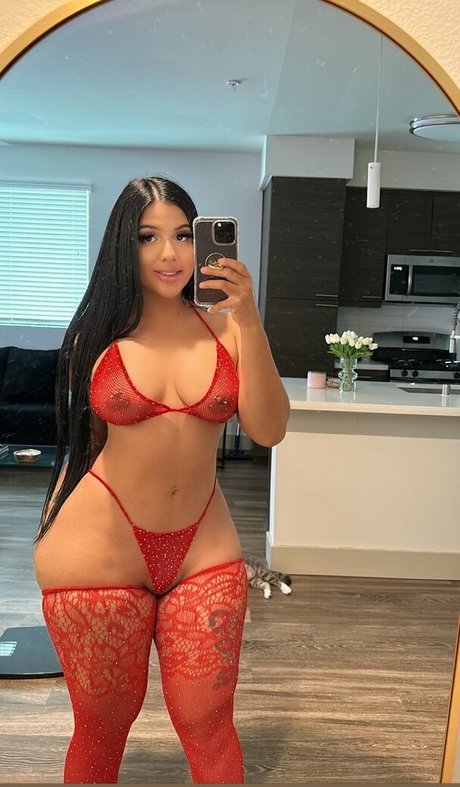 Nahá fotka uniklých OnlyFans od Kristine2thikk