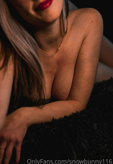 Nahá fotka uniklých OnlyFans od Snowbunny116