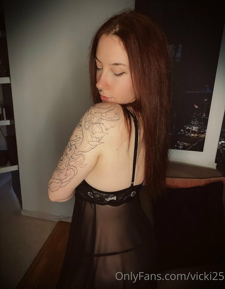 Vicki25  nude leaked OnlyFans photo