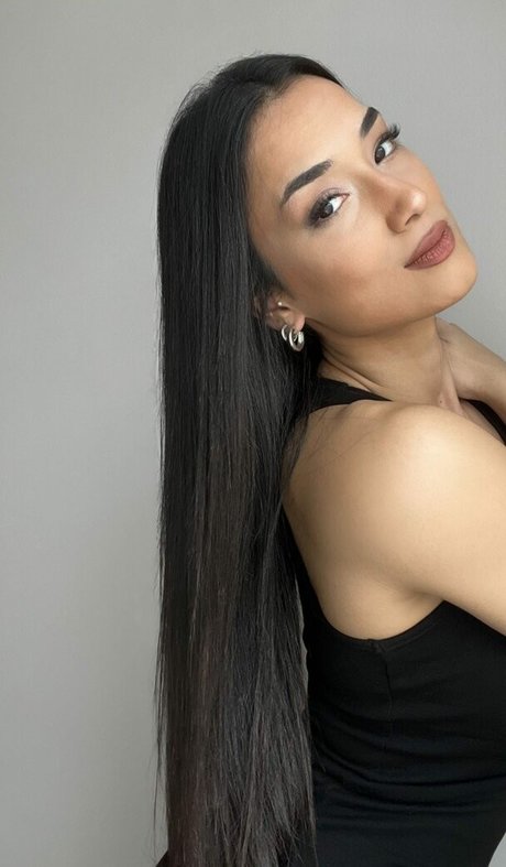 Naken läckt OnlyFans-bild av Hale Cabbar