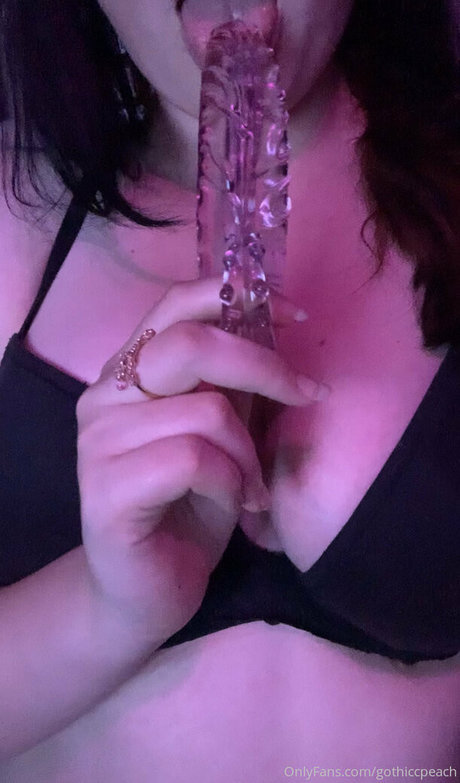 Foto di nudo di fuga di OnlyFans di Gothiccpeach