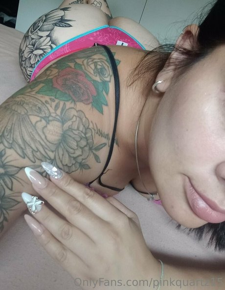 Naken lekkede OnlyFans-bilde av Pinkquartz15