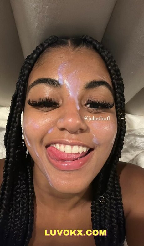 Naken lekkede OnlyFans-bilde av Juliethofl
