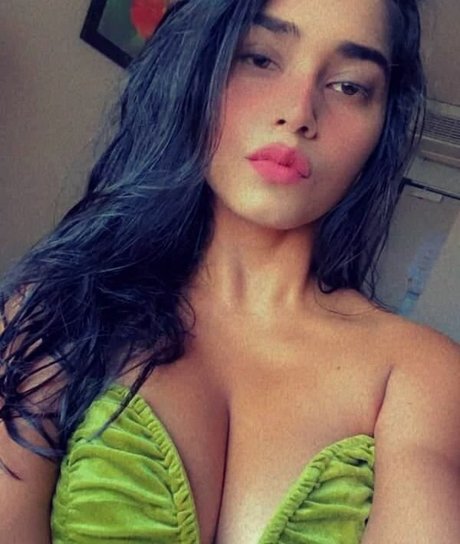 Nøgent lækket OnlyFans-billede af Pratika Sood