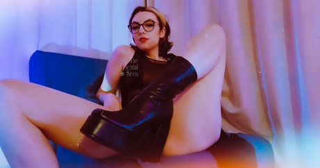 Nahá fotka uniklých OnlyFans od Thecelestialsiren
