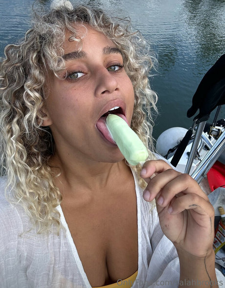 Alaston vuotanut OnlyFans-kuva Salah Brooks