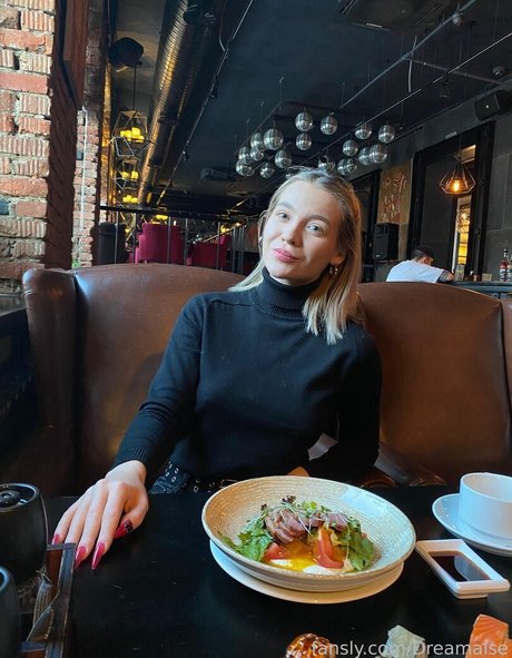 Naken lekkede OnlyFans-bilde av Dreamaise