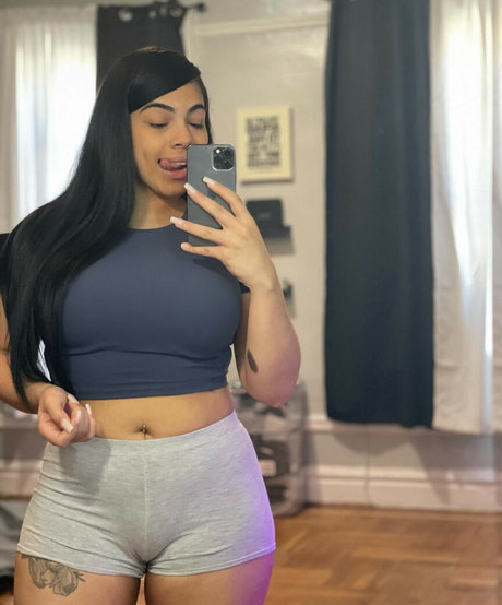 Naken lekkede OnlyFans-bilde av Kaylinx
