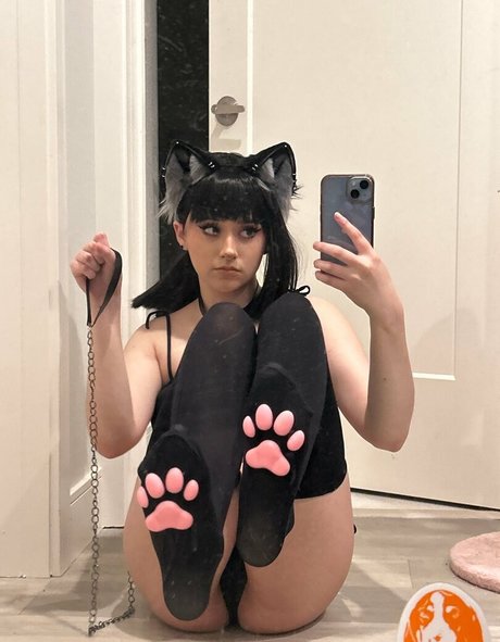 Naakte gelekte OnlyFans-foto van Juliaburch
