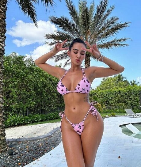 Naken läckt OnlyFans-bild av Amberquinnofficial