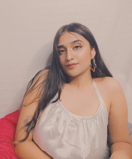 Nacktes geleaktes OnlyFans-Foto von Ruchika Tandon