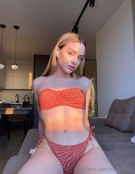 Naken lekkede OnlyFans-bilde av Sirenalips