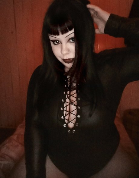 Naken läckt OnlyFans-bild av Dehmonianyx