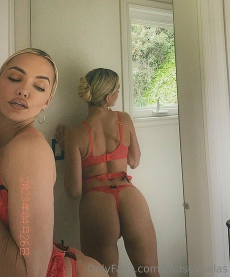 Lindseypelas OnlyFans