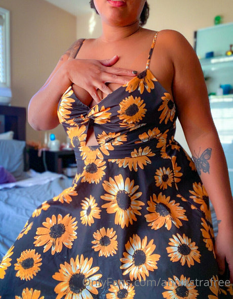 Naken lekkede OnlyFans-bilde av Aniastrafree