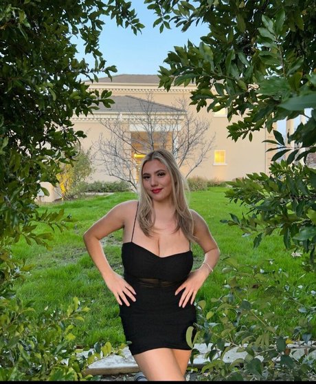 Inez Curiel