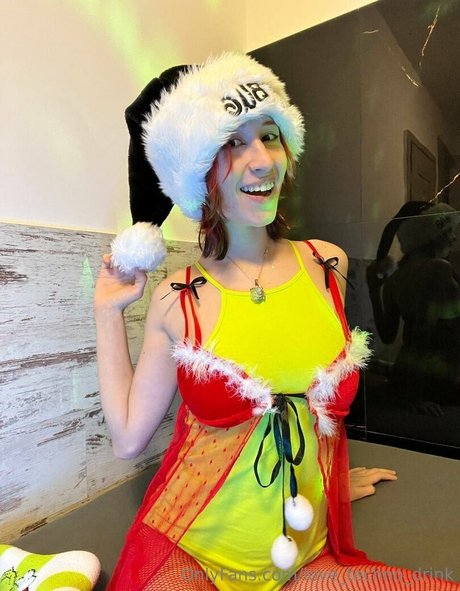 Naken läckt OnlyFans-bild av Sco000obygirl
