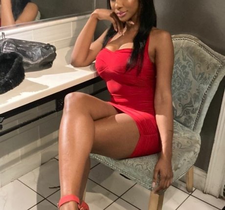 Naken lekkede OnlyFans-bilde av Six The Goddis