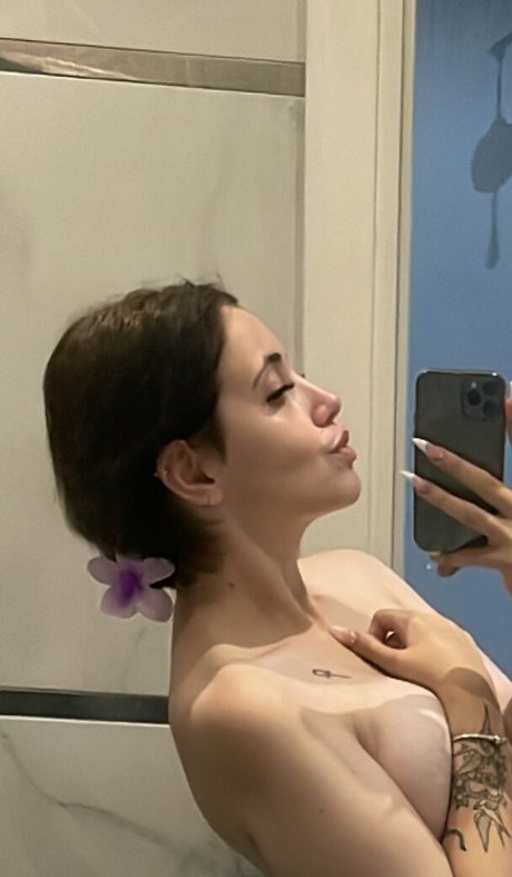 Nahá fotka uniklých OnlyFans od Nururkmz