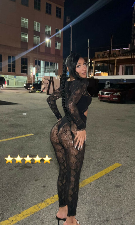 Nahá fotka uniklých OnlyFans od Kianti Anina