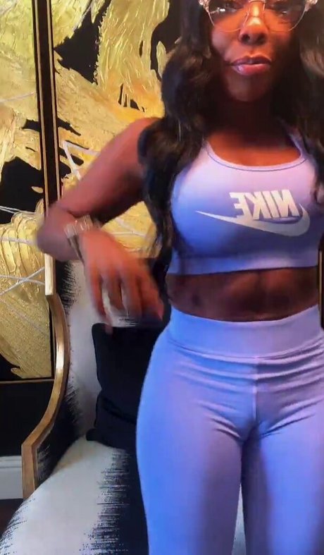 Naken lekkede OnlyFans-bilde av Coach Stormy