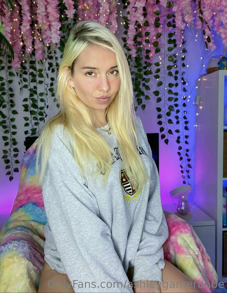 Naken läckt OnlyFans-bild av Innocentbarbie