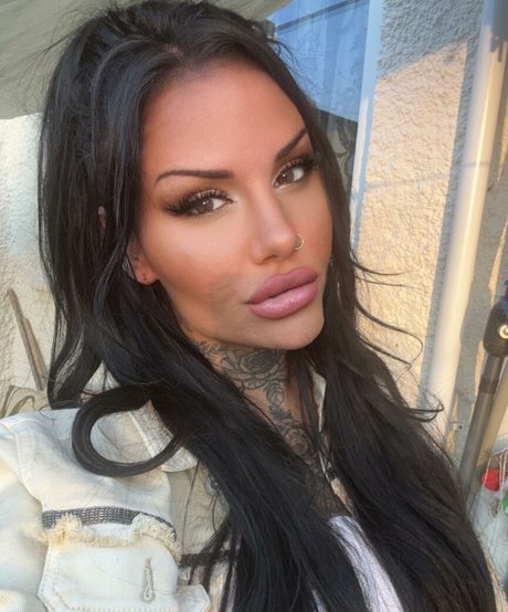 Inkedupdoll