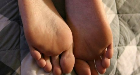 Naken lekkede OnlyFans-bilde av Msfeetsie
