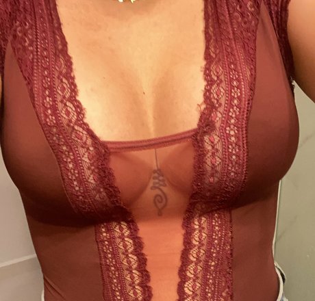 Naken lekkede OnlyFans-bilde av Maria Clara