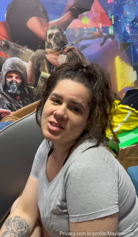 Foto di nudo di fuga di OnlyFans di Mayla Souza