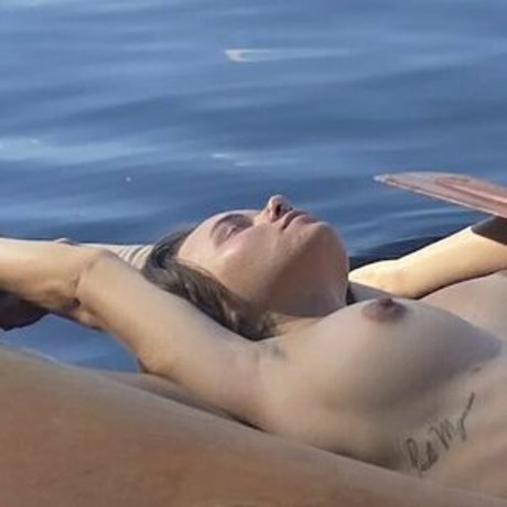 Обнаженная фотография утечки OnlyFans от Milashiver