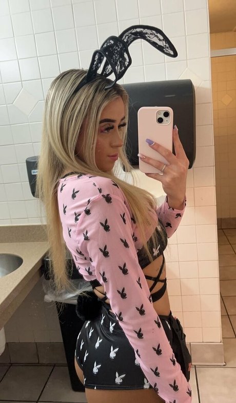 Naken lekkede OnlyFans-bilde av Brooklynnbunny27