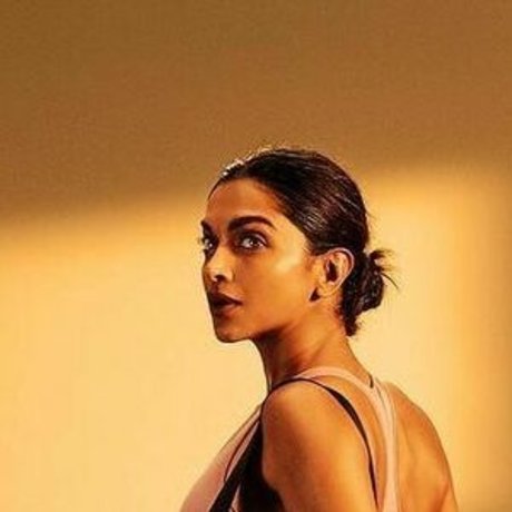 Foto nua vazada do OnlyFans de Deepika Padukone
