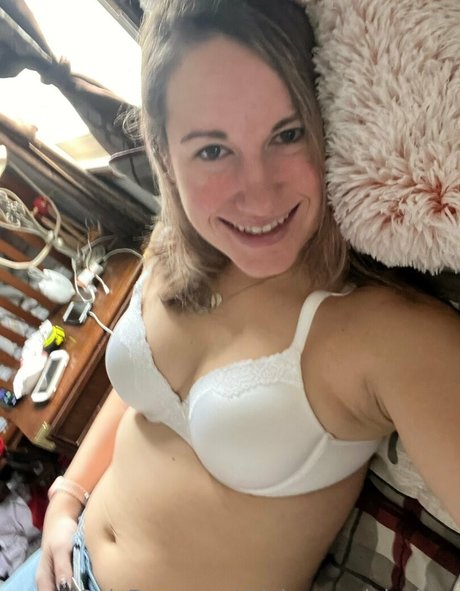 Nøgent lækket OnlyFans-billede af Drivingmrsdaisyfree