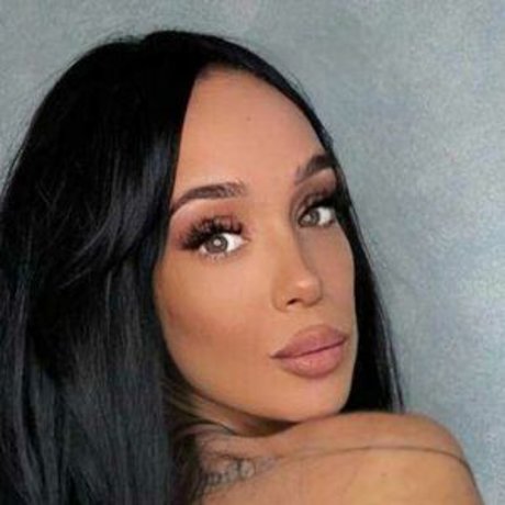 Naken lekkede OnlyFans-bilde av Latextemptress