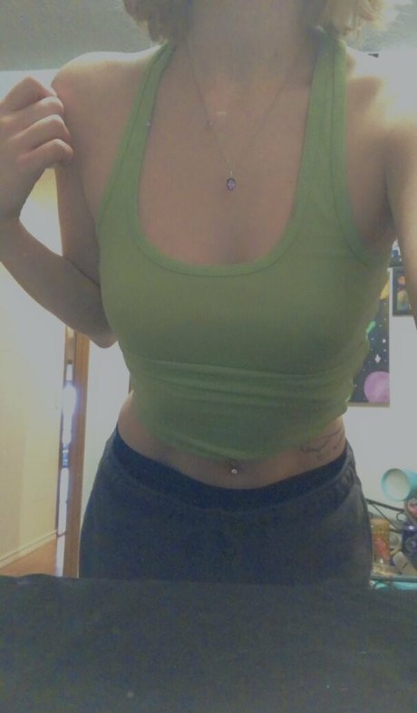 Nahá fotka uniklých OnlyFans od Lionesskitten