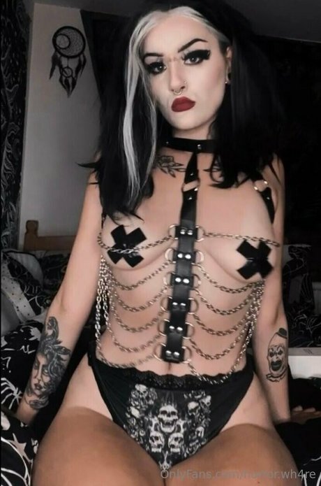 Nahá fotka uniklých OnlyFans od Horrorwh4re