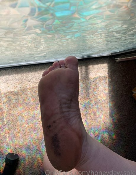 Nahá fotka uniklých OnlyFans od Honeydewsole