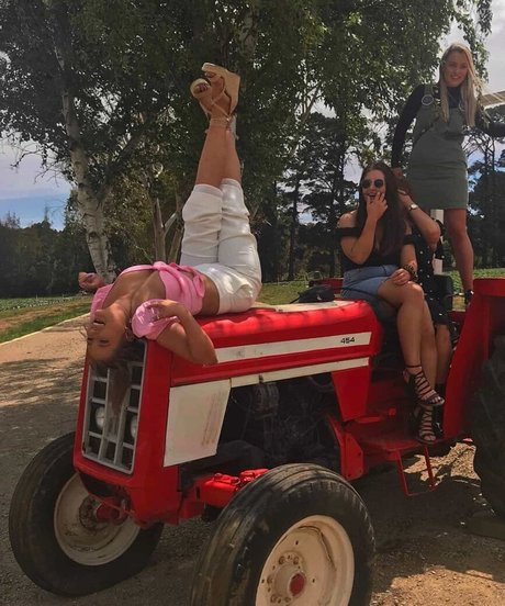 Naken lekkede OnlyFans-bilde av Olivia Rose