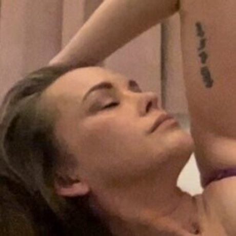 Naken lekkede OnlyFans-bilde av Bathtimebetty
