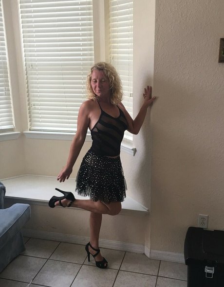Naken lekkede OnlyFans-bilde av Naughty Jeanette