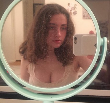 Naken läckt OnlyFans-bild av Rachel Sennott