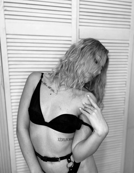 Naken lekkede OnlyFans-bilde av Katekk22
