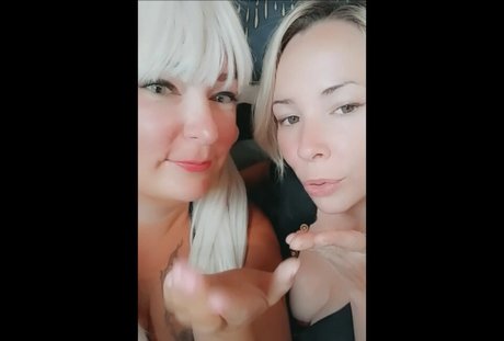 Naken lekkede OnlyFans-bilde av Pinkpromised