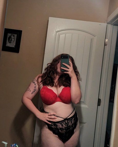 Naken lekkede OnlyFans-bilde av Peachpicnic