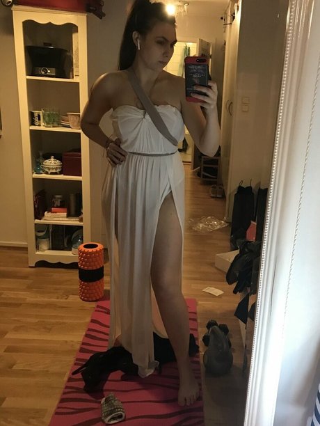 Nacktes geleaktes OnlyFans-Foto von Elize Ryd